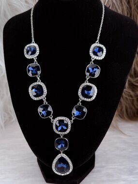 Vintage Monet Cobalt Blue Faceted Rhinestone Silvertone Statement Necklace